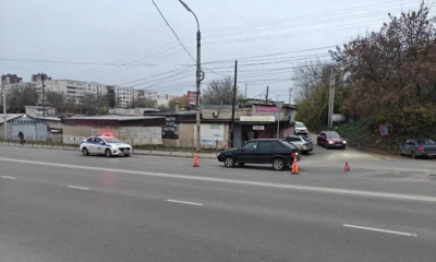 В Орле перебегавший дорогу мужчина попал под колёса ВАЗ-2114