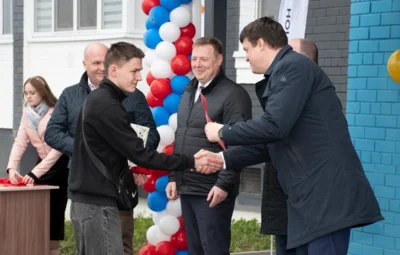 Фото 14. Ещё 15 орловских детей-сирот получили ключи от новых квартир