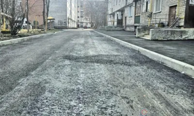 Во дворе дома №17 на улице Песковой уложили новый асфальт