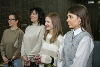 Фото 1. Орловские журналисты взялись за оружие в рамках турнира по стрельбе «Открытая Росгвардия — 2026»