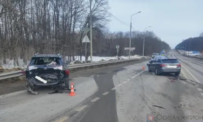 Под Орлом при столкновении трёх автомобилей пострадали два человека