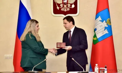 Андрей Клычков передал родным погибшего орловца госнаграду