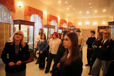 Фото 2. Орловские школьники отправились в полицию