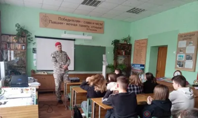 Ученикам школы №3 им. А.С. Пушкина в Орле напомнили о защите Отечества в разные исторические эпохи