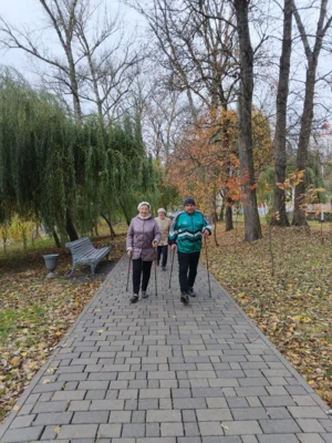 Фото 3. Участники группы «Орловское долголетие» желают всем отличного настроения!