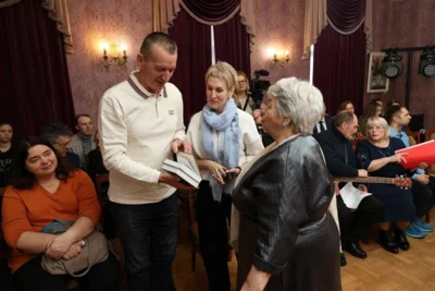 Фото 2. В музее писателей-орловцев открыли выставку, посвящённую 80-летию Николая Поснова