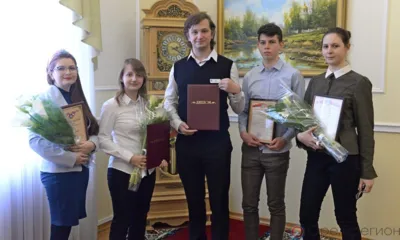 В День российской науки губернатор Андрей Клычков вручил награды талантливым молодым орловцам