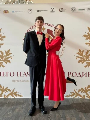 Фото 4. Студенты орловского техникума выступили на балу в Екатеринбурге