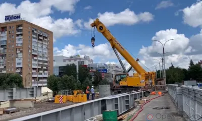 На Красный мост в Орле установили новый 100-тонный кран