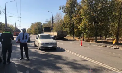 В Орле под грузовик попал трёхлетний малыш