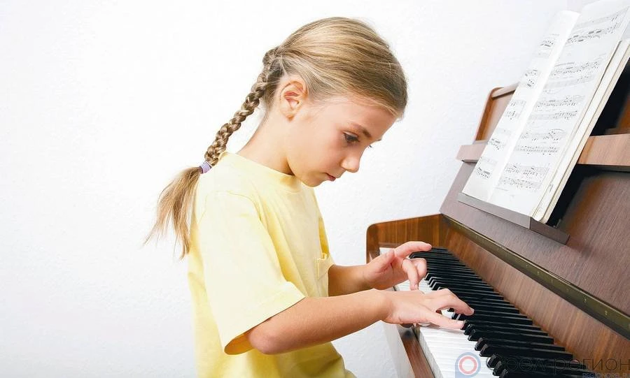 С нового учебного года воспитанники Шаблыкинской детской школы искусств будут изучать сольфеджио с помощью новых интерактивных панелей