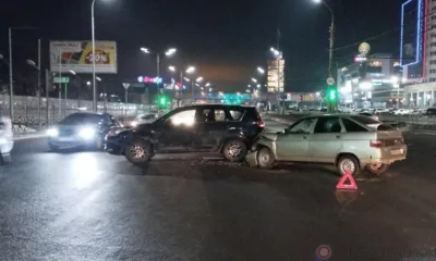 В Орле ВАЗ проехал на красный свет и протаранил Citroen