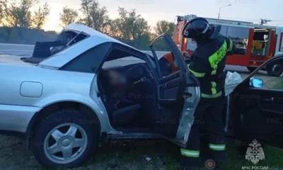 Под Орлом при лобовом столковении Audi и грузовика погиб 27-летний водитель