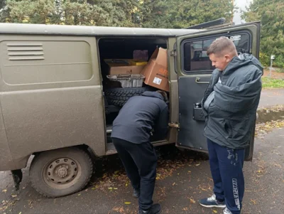 Фото 2. Жители Малоархангельского района отправили на передний край гуманитарную помощь