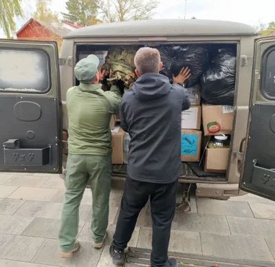Фото 3. Жители Малоархангельского района отправили на передний край гуманитарную помощь
