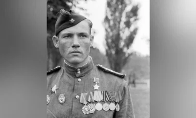 Водрузивший знамя