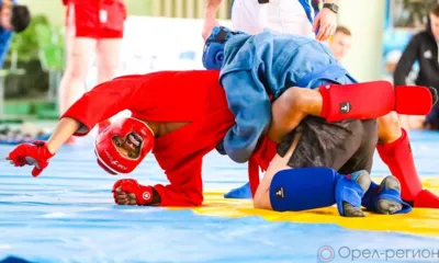 На чемпионате Орловской области по боевому самбо разыграли семь комплектов наград