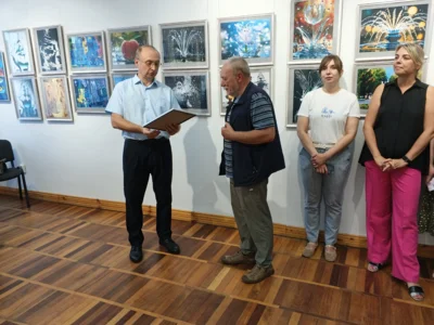 Фото 1. В Орловском краеведческом музее открылась выставка графики и фотографии «Сад фонтанов»