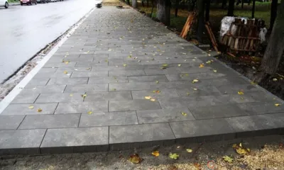 В Орле на улице Пионерской приступили к укладке тротуарной плитки