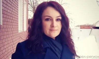 Её увлечение английским началось с группы «Битлз», песни которой она вместе с подругами пела в школьном ансамбле