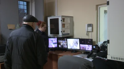 Фото 1. Орловские общественники отправились в ИВС