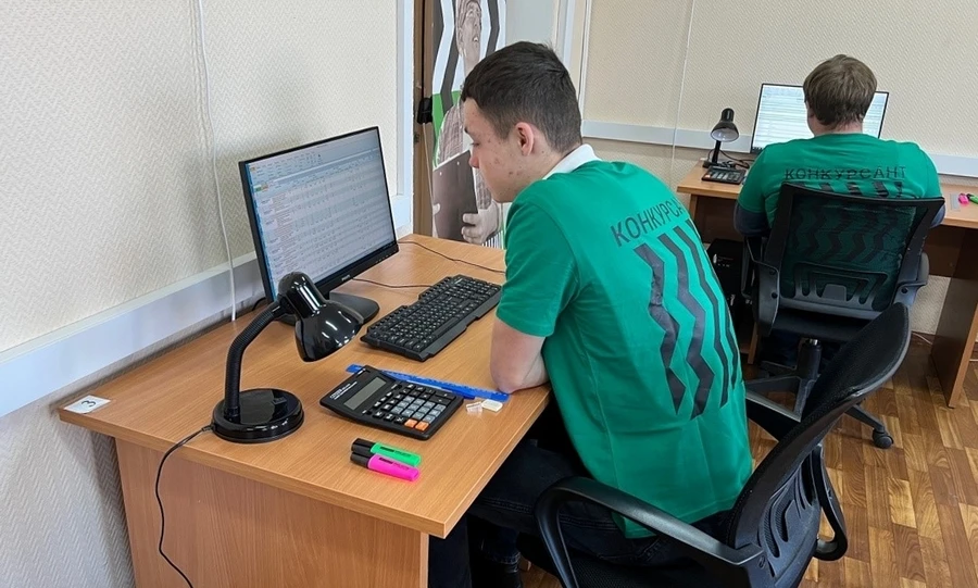 Ливенские студенты соревновались в компетенции «Сметное дело» в рамках чемпионата «Профессионалы»