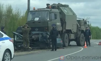 Под Орлом столкнулись УРАЛ и ВАЗ-2110