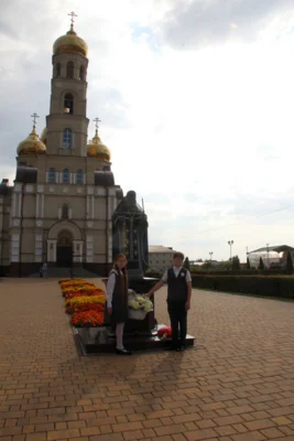Фото 10. В духовно-православном центре «Вятский Посад» праздничное торжество 1 сентября началось с молебна