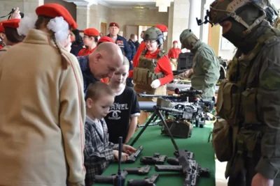 Фото 4. В Орле торжественно отметили 10-летие войск национальной гвардии РФ