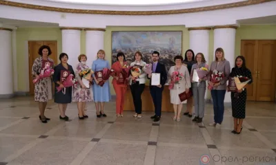 Накануне профессионального праздника в администрации области вручили награды социальным работникам