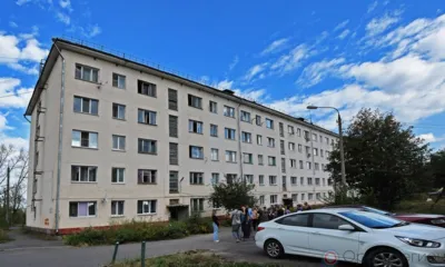 У жильцов дома №5 на ул. Машиностроительной в Орле шесть месяцев текли в подъезд фекальные воды