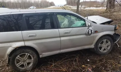 В Орловской области Honda вылетела в кювет и врезалась в дерево