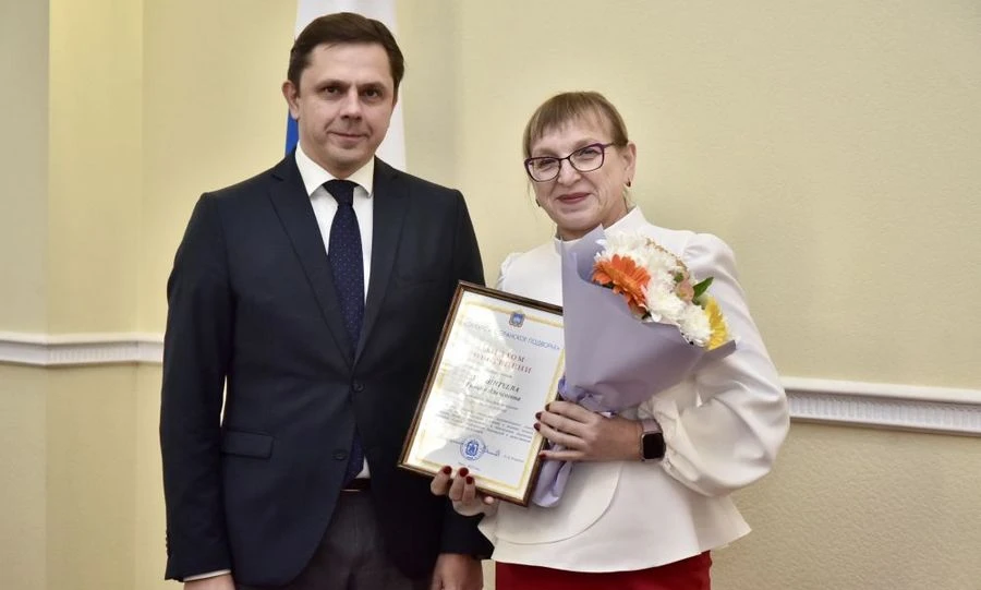 Андрей Клычков вручил награды победителям ежегодного областного конкурса «Ветеранское подворье»