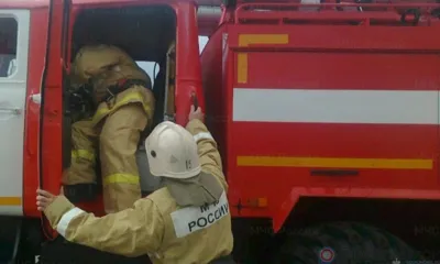 Орловские пожарные обнаружили тело мужчины на сгоревшей летней кухне