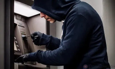 В Свердловском районе мужчина обокрал собутыльницу