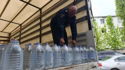 Фото 1. Из Орла в Запорожскую область отправлено 7,5 тонн питьевой воды