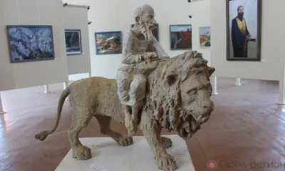 Новая экспозиция «Очарованный странник» открылась сразу на двух выставочных площадках Орла