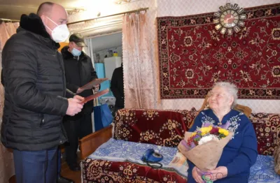 Леонид Музалевский поздравил бессменного уличкома Железнодорожного района Орла Марию Исаеву с юбилеем