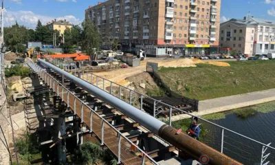 Завершился монтаж коммуникационного моста в центре Орла