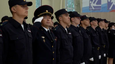 Фото 2. Первокурсники Орловского юридического института приняли присягу