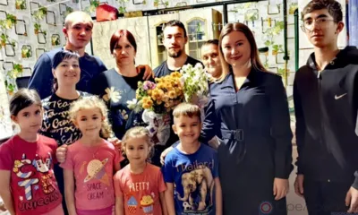 Полицейские поздравили с Днём матери многодетную болховчанку