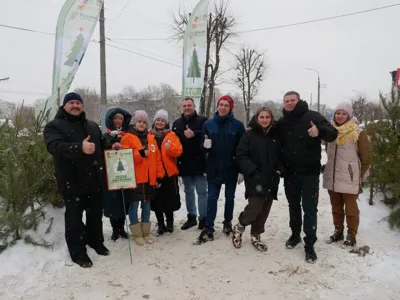 Жители Орла смогли сдать новогодние елки на переработку