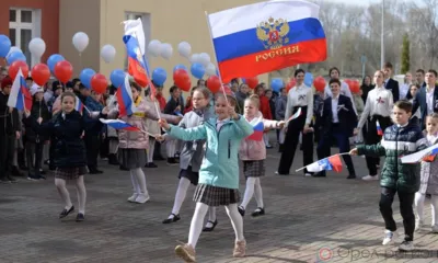 Патриотическая акция «Под флагом России в будущее!» прошла в орловской школе №50