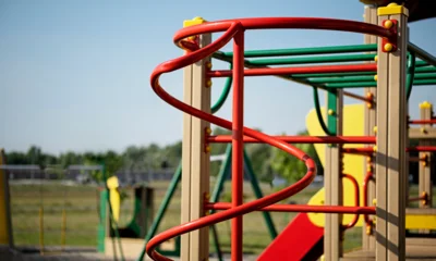 В Глазуновке отремонтировали детские игровые площадки