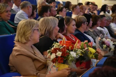 Фото 4. 62 одиннадцатиклассника лицея № 40 города Орла стали выпускниками 2026 года
