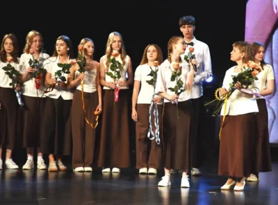 Фото 5. 62 одиннадцатиклассника лицея № 40 города Орла стали выпускниками 2026 года