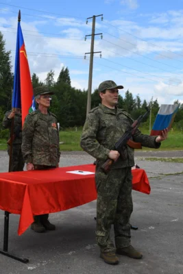 Фото 3. 16 июля добровольцы отряда «БАРС-Орёл» дали клятву быть достойными защитниками Родины