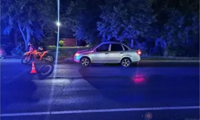 В Орле 17-летний пассажир мотоцикла попал под колёса Lada Granta