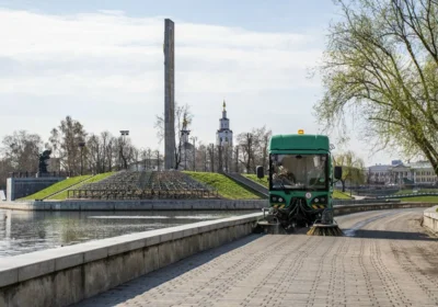 Фото 8. Более ста человек привели в порядок прибрежный склон Оки в центре Орла
