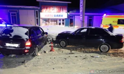 В Орле при лобовом столкновении автомобилей пострадали две девушки